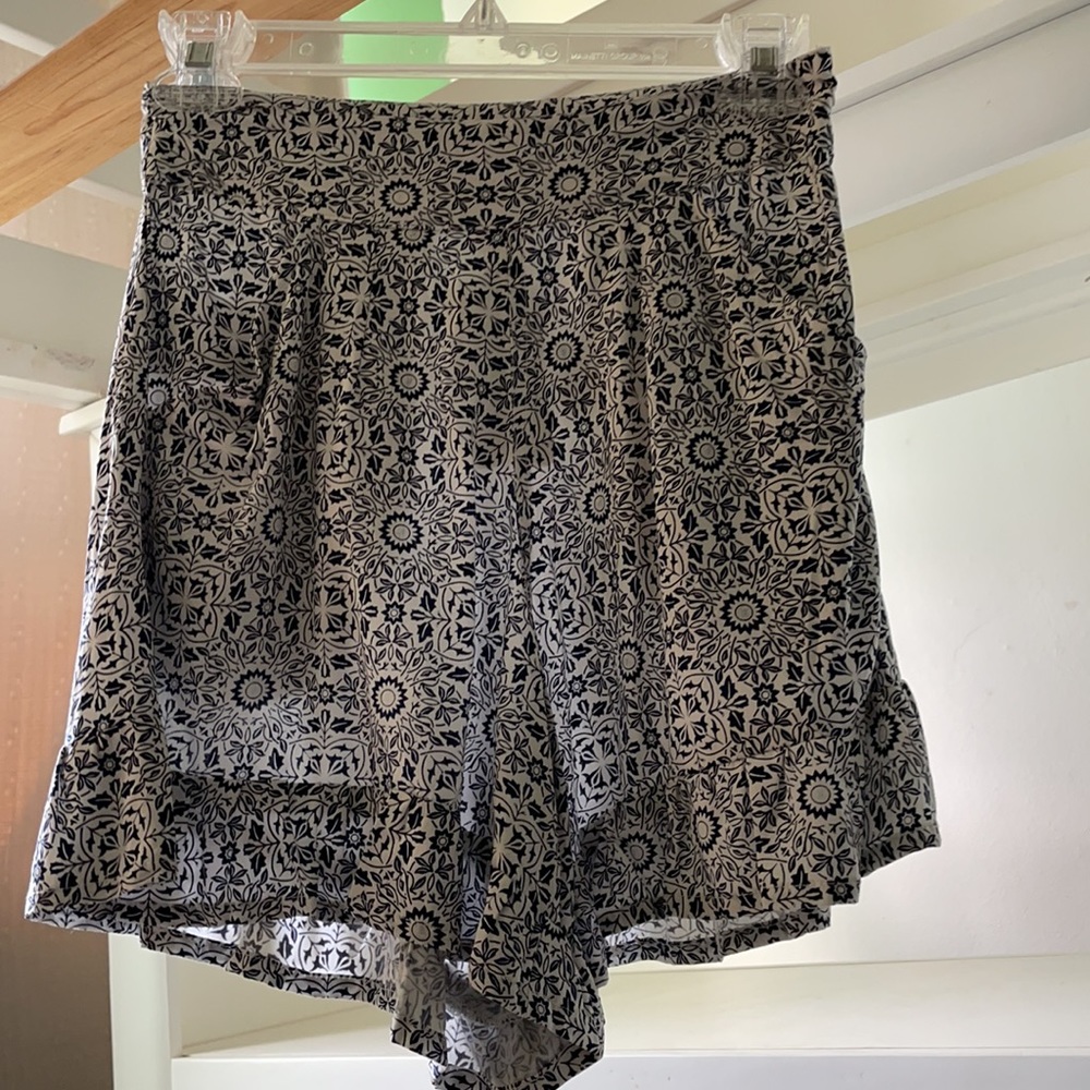 Valija short with pockets